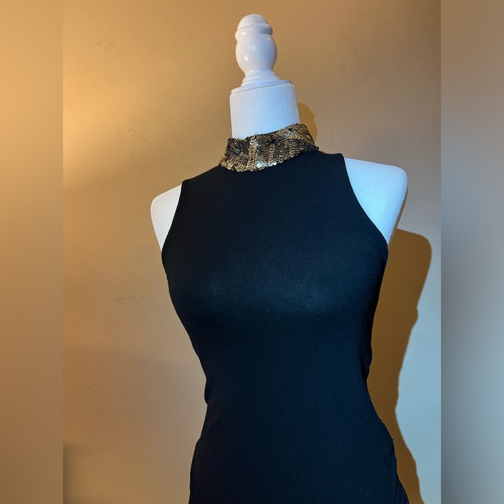 Vintage Alice + Olivia Malia mock neck sequins top size M